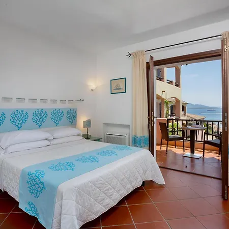 Capriccioli 4* Порто-Черво